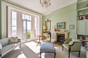 Sitting room- click for photo gallery